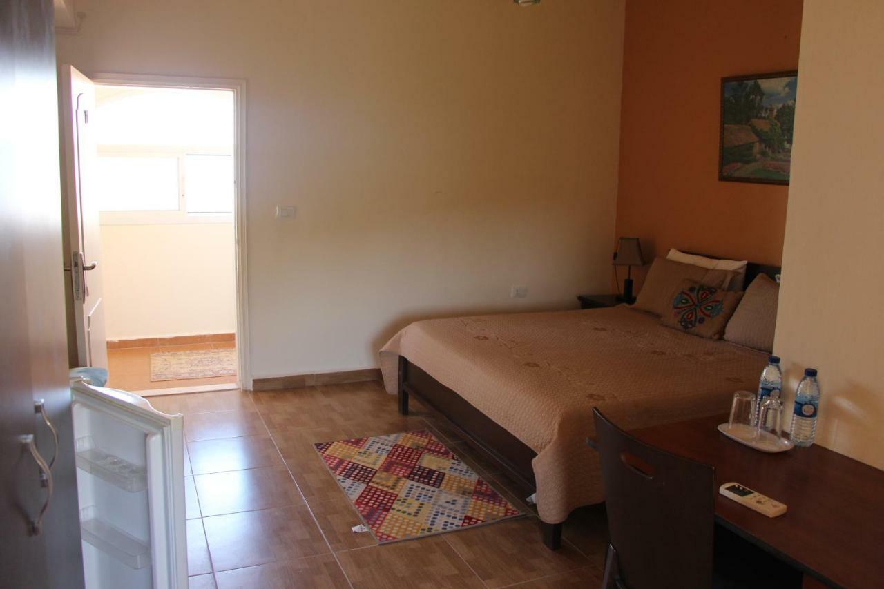 Luna Motel Naqoura Exterior photo